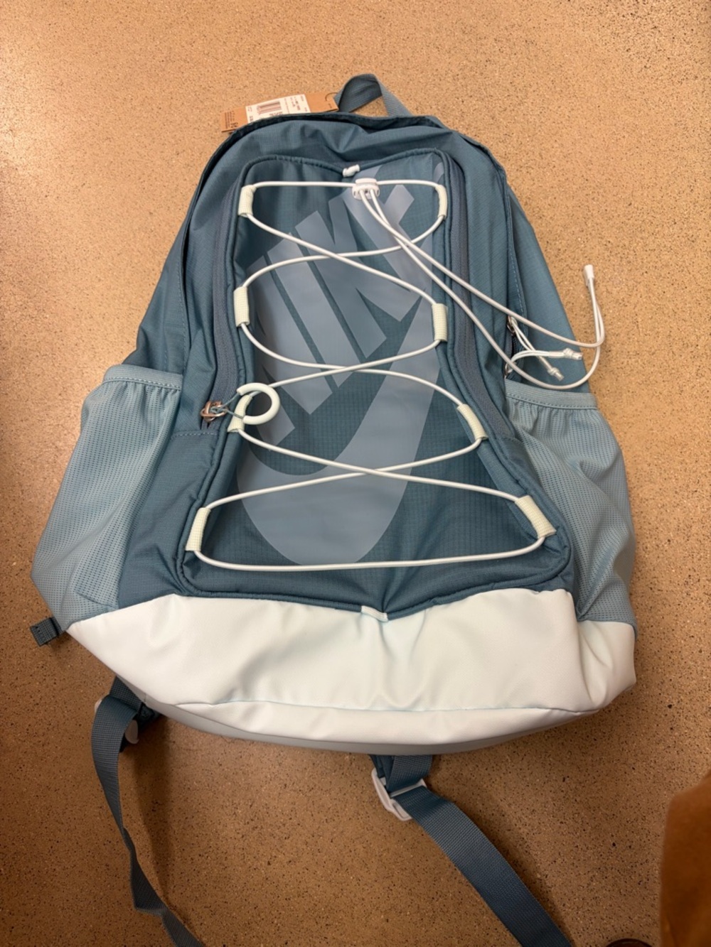 Nike Men’s Teal and White Bungee Backpack